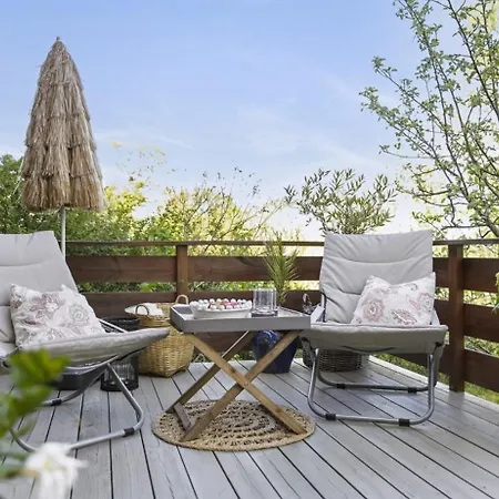 아파트 Stavern Terrace 라비크